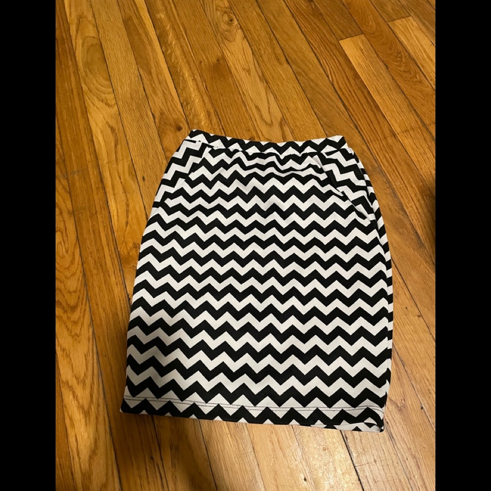 Patterned skirt